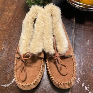 Zealand Maysen moccasin Bootie Tan. In Size 7